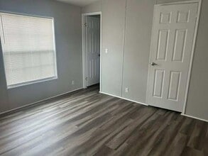 11405 Michelle Way in Tampa, FL - Building Photo - Building Photo