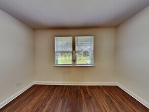 329 Banyan Frst Dr in St. Augustine, FL - Foto de edificio - Building Photo