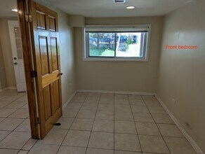 2341 W 18th Pl, Unit G in Chicago, IL - Building Photo - Building Photo