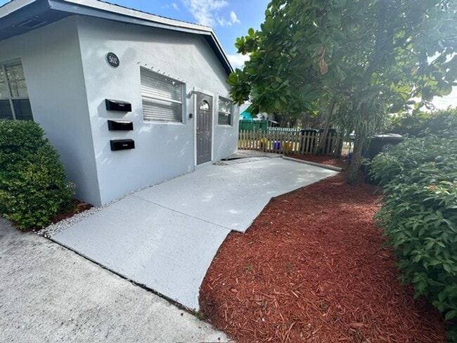 502 S K St in Lake Worth Beach, FL - Foto de edificio - Building Photo