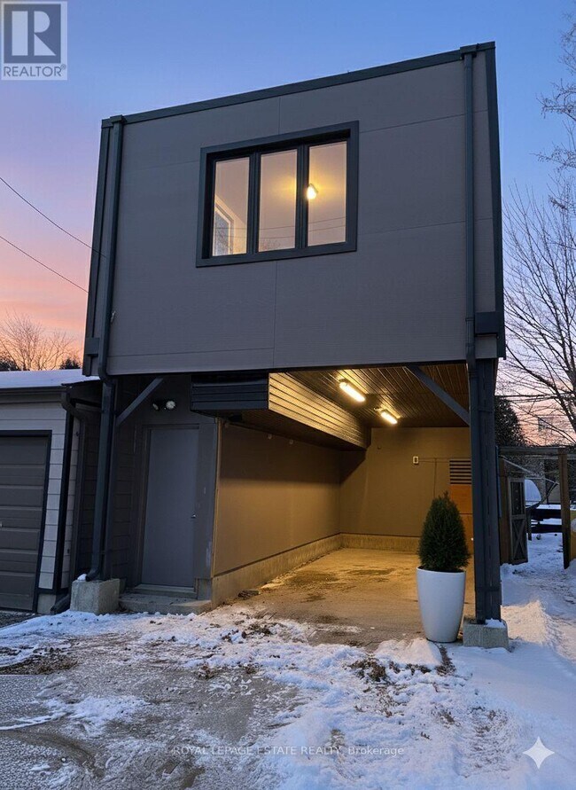 67 Wayland Ave in Toronto, ON - Building Photo - Building Photo