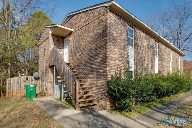 4906 Cotton Row NW in Huntsville, AL - Building Photo - Building Photo