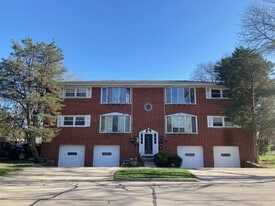 801 S La Grange Rd, Unit 1W in La Grange, IL - Building Photo