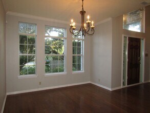 10602 Cranford Ct in Austin, TX - Building Photo - Building Photo