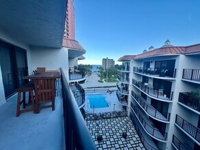 2029 N Ocean Blvd in Fort Lauderdale, FL - Building Photo - Building Photo