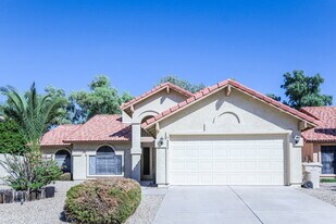 7352 W Morrow Dr in Glendale, AZ - Building Photo