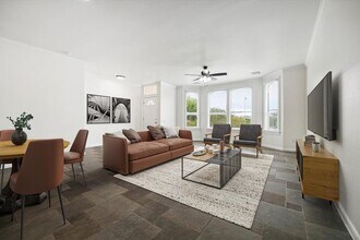 879 Usener St in Houston, TX - Building Photo - Building Photo