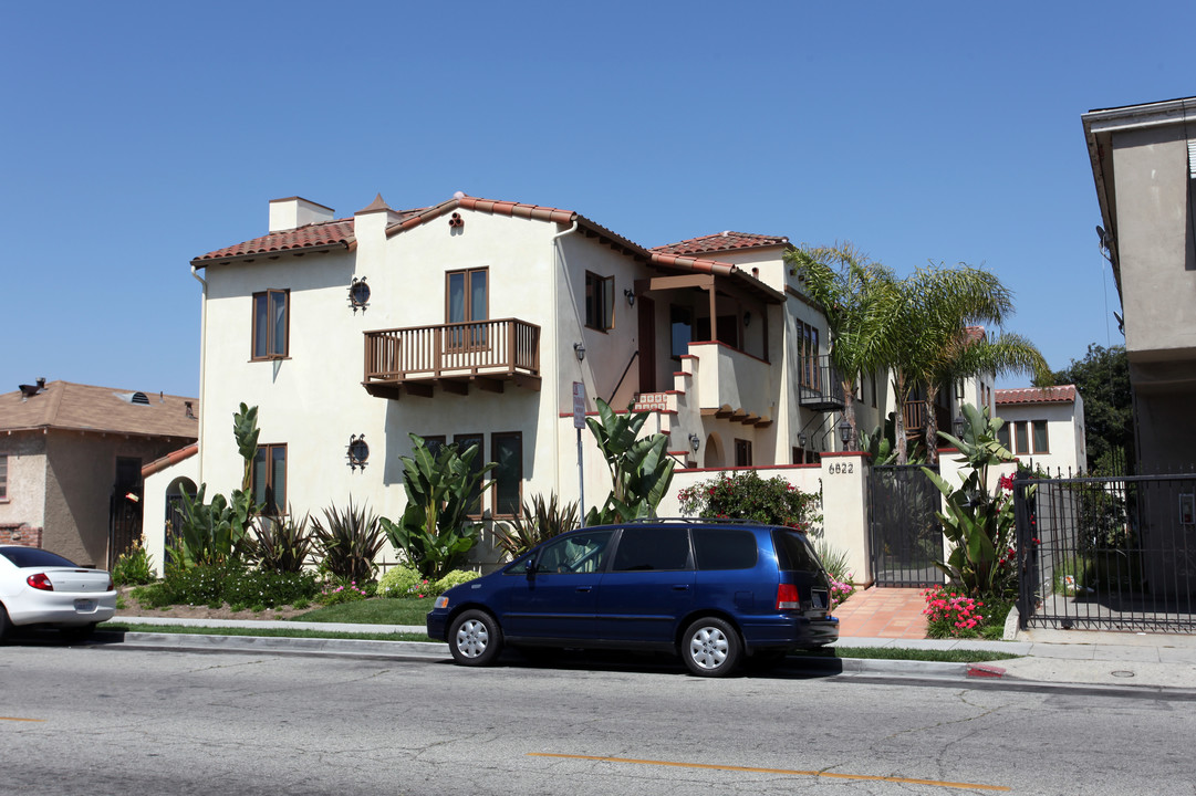 6822 Malabar St in Huntington Park, CA - Building Photo