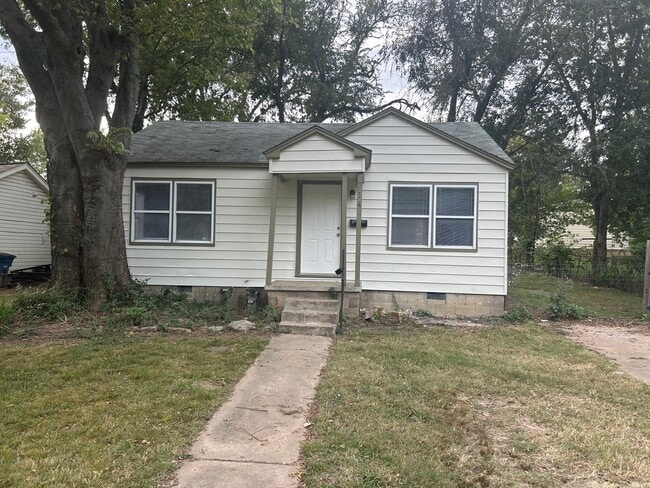 property at 714 S Norwood Ave