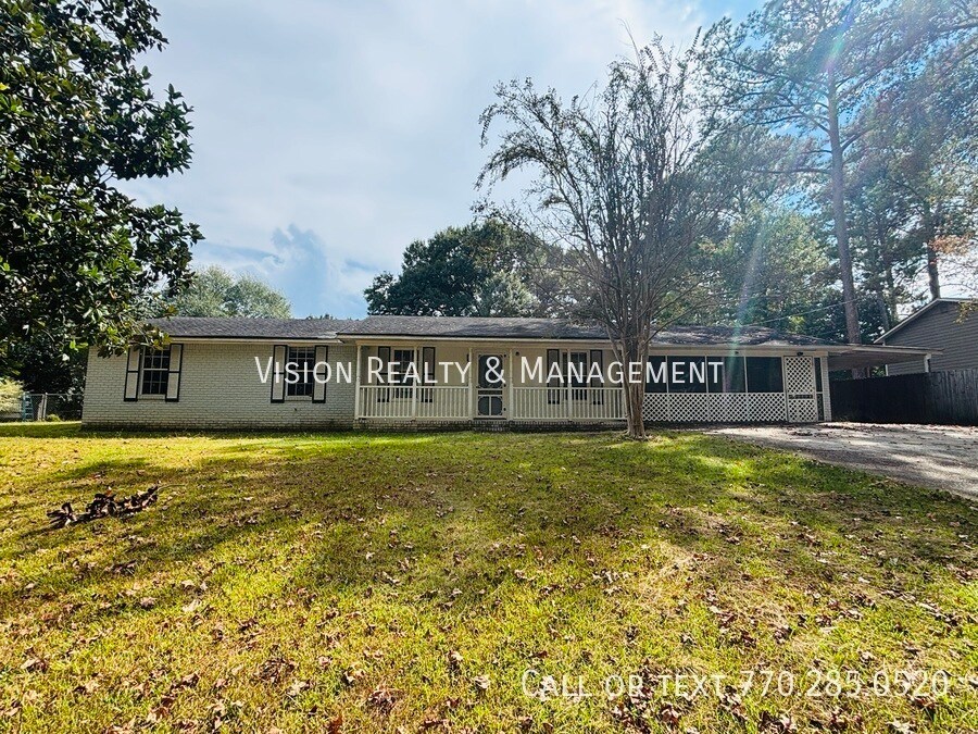 80 Plymouth Ln in Carrollton, GA - Building Photo