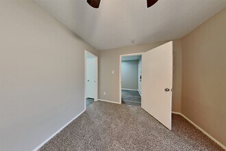 4622 Pecan Grove Dr in Pearland, TX - Building Photo - Building Photo