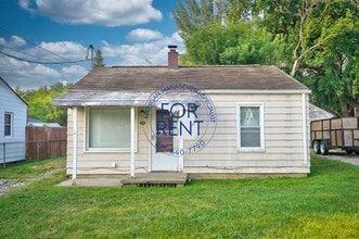 1232 Norton St in Burton, MI - Building Photo - Building Photo