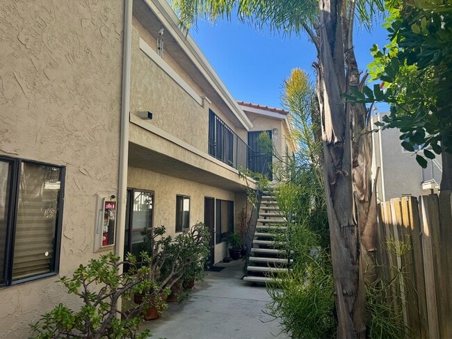 4576 Hawley Blvd in San Diego, CA - Foto de edificio - Building Photo