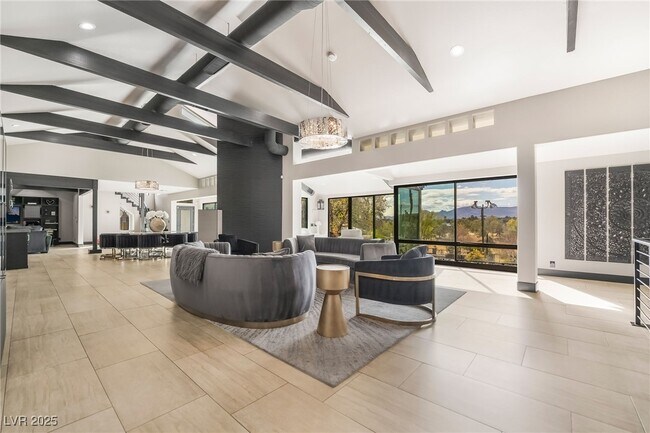 property at 2905 La Mesa Dr