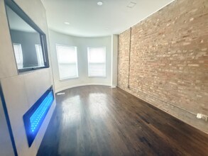 4734 S St Lawrence Ave in Chicago, IL - Building Photo - Building Photo