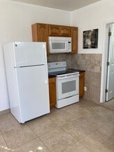 13291 McGregor Blvd, Unit #5 in Ft. Myers, FL - Building Photo - Building Photo