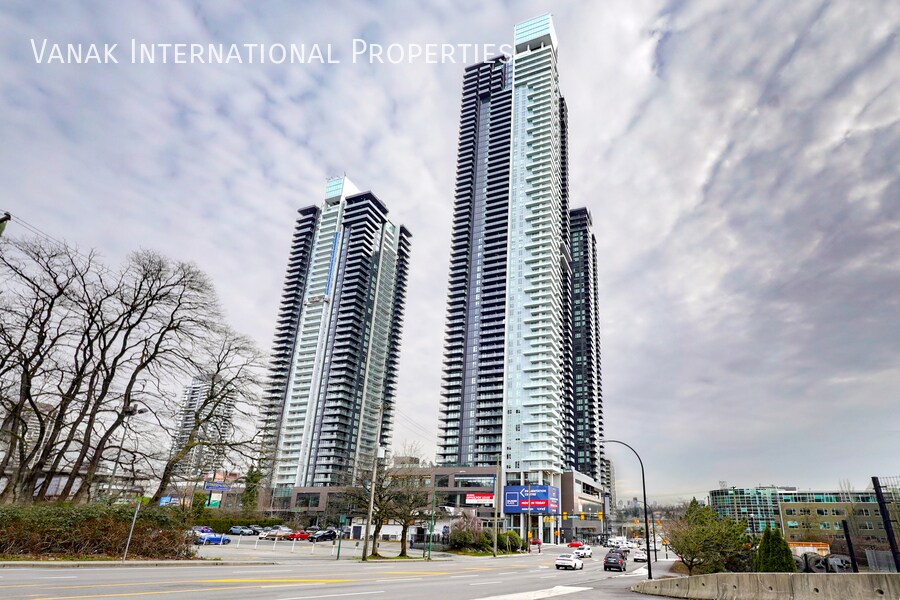 2108 Gilmore Ave in Burnaby, BC - Building Photo