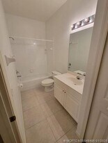 3491 NW Willow Creek Dr in Jensen Beach, FL - Building Photo