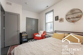 2834 W Diversey Ave in Chicago, IL - Building Photo - Building Photo
