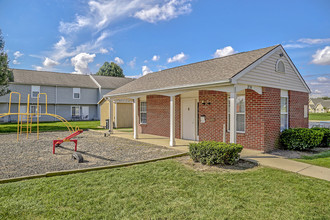 Glennview Apartments in Washington Court House, OH - Building Photo - Building Photo