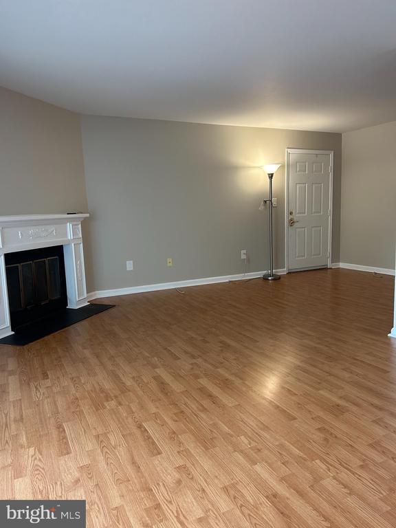 102 Three Coin Way in Glen Burnie, MD - Building Photo - Building Photo