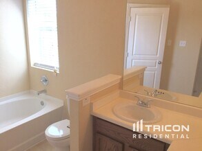 9031 Bowring Park in Converse, TX - Building Photo - Building Photo