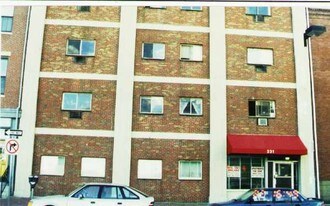 231 Harrison Ave in Boston, MA - Building Photo