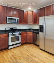 2856 W Rosemont Ave in Chicago, IL - Building Photo