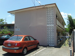 710 Lukepane Ave in Honolulu, HI - Building Photo - Building Photo