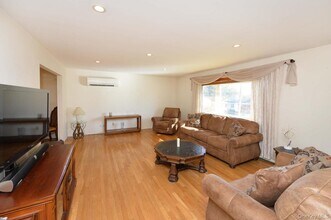 13 Park Terrace in Valley Cottage, NY - Building Photo - Building Photo