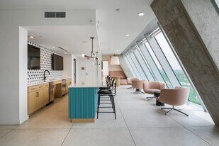 Villas on Rio in Austin, TX - Building Photo