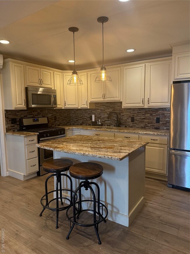 8 McCullums Ln in Highland Falls, NY - Building Photo - Building Photo