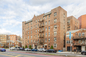 2424 Kings Hwy in Brooklyn, NY - Foto de edificio - Primary Photo