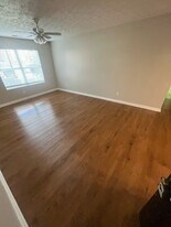 8101 Par Four Way in Stonecrest, GA - Building Photo