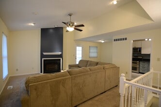 6355 Corbly Rd, Unit 1 in Cincinnati, OH - Foto de edificio - Building Photo