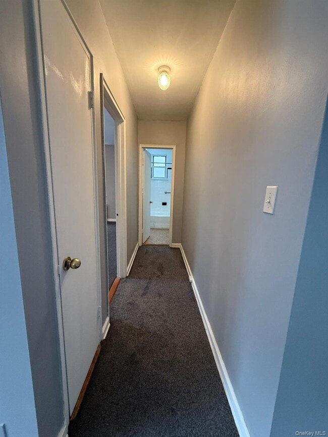 175 Bryant Crescent in White Plains, NY - Building Photo - Building Photo