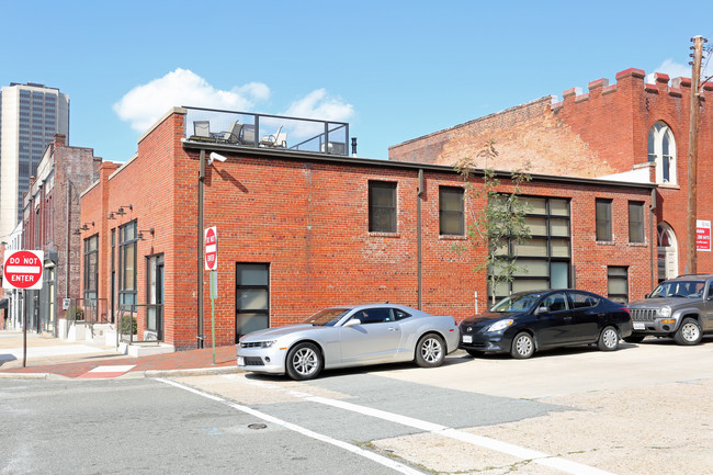 1822 E Franklin St in Richmond, VA - Foto de edificio - Building Photo