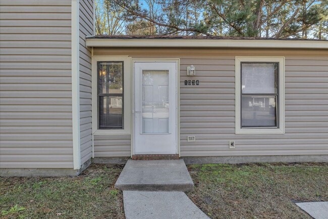1034 Spring Villa Dr in Jacksonville, NC - Building Photo - Building Photo