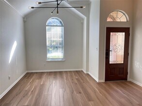 15801 Belfin Dr in Austin, TX - Building Photo - Building Photo