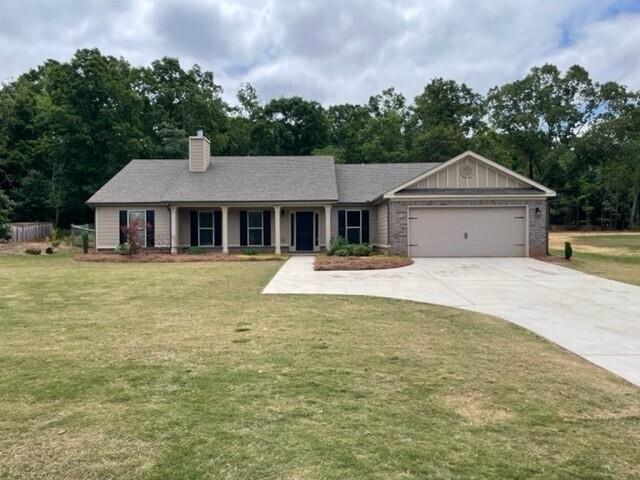 2363 Rat Kinney Rd in Statham, GA - Building Photo