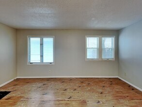 1856 Clear Ave E in St. Paul, MN - Foto de edificio - Building Photo