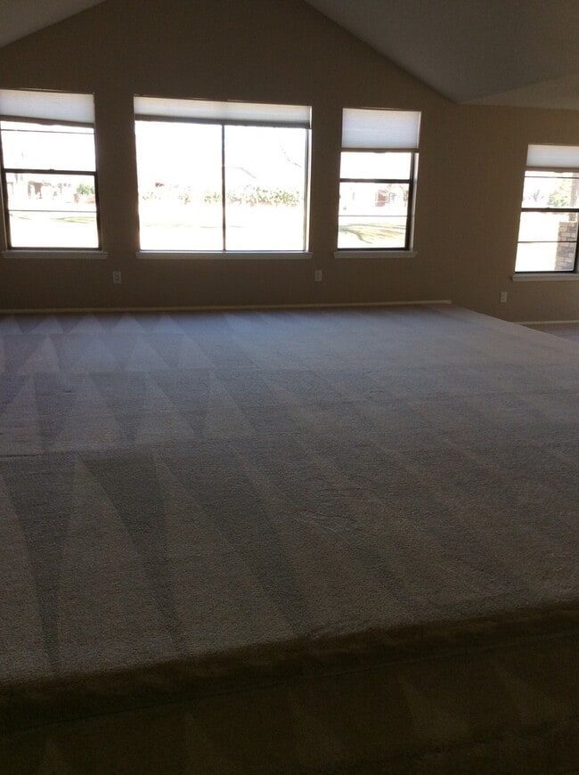 1612 Colonial Pkwy in Clovis, NM - Foto de edificio - Building Photo