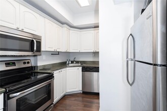 3500 Coral Way, Unit 508 in Coral Gables, FL - Building Photo - Building Photo