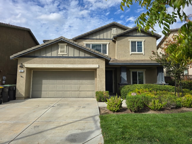 property at 983 Berkshire Ct