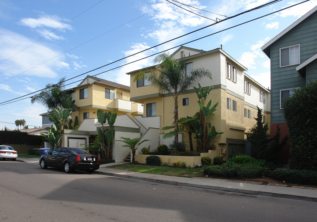 1459-1485 Hemlock Ave in Imperial Beach, CA - Building Photo