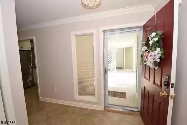 24 Stryker Ct in Bridgewater, NJ - Building Photo - Building Photo