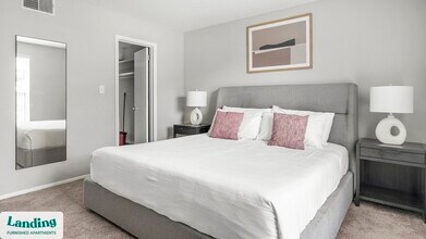 3450 Manor Dr, Unit 50-110 in Homewood, AL - Foto de edificio - Building Photo