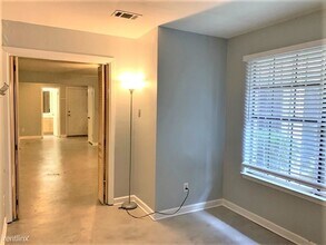 8400 Jamestown Dr-Unit -Apt 218 in Austin, TX - Building Photo - Building Photo