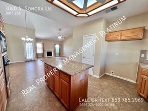 3040 N Sonora Ave in Fresno, CA - Building Photo - Building Photo