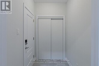 275 Elsie MacGill Walk in Ottawa, ON - Building Photo - Building Photo